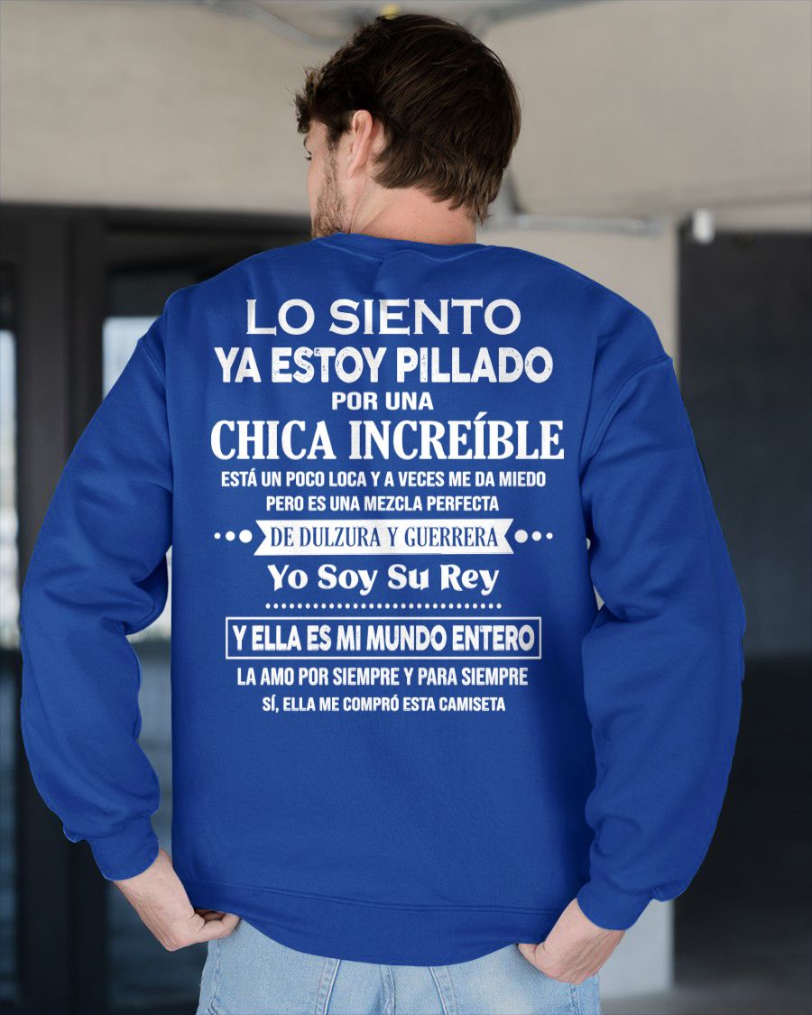 CAMISETA GRACIOSA ESTOY PILLADO POR UNA MUJER INCRE��BLE ��� EL JUBILADO M��S SEXY DE LA ZONA - REGALO DE CUMPLEA��OS PARA HOMBRES / MUJERES - MTNN00sp (SKU04-112-00)