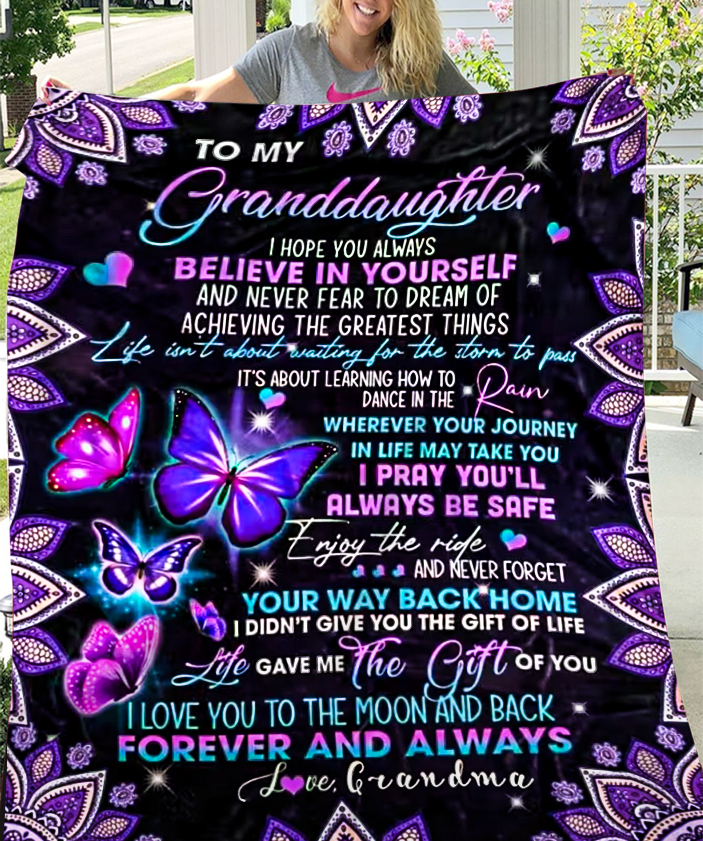 To My Granddaughter Blanket – A Warm Embrace from Your Grandma (SKU26B-01-58)