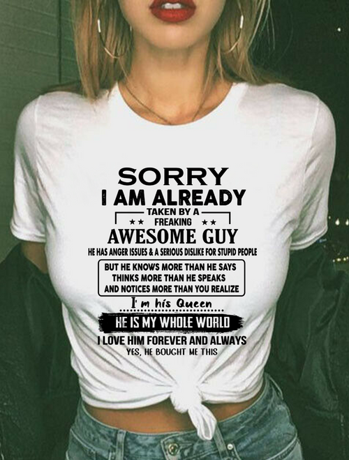 I'M HIS QUEEN, HE'S MY WHOLE WORLD – T-SHIRT FROM HUSBAND – MTNN00 (SKUT08-11-00)