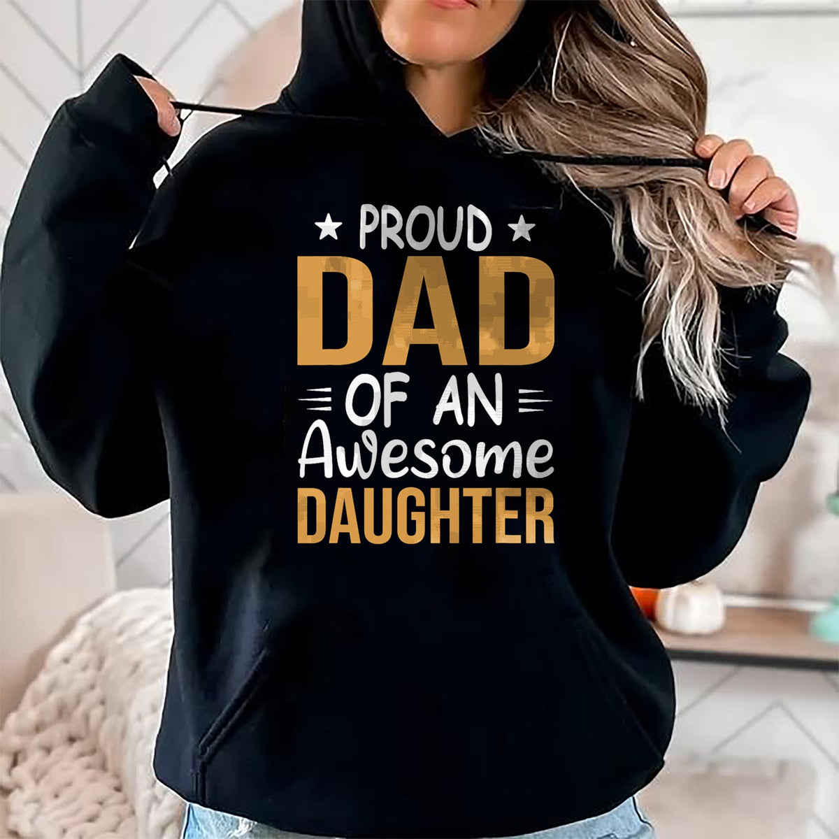 Gift for Dad Shirt, Funny Dad Unisex T-Shirt/Hoodie/Sweatshirt HLT00 – Men Proud Dad Of A Girl An Awesome Daughter Father_s Day T-Shirt