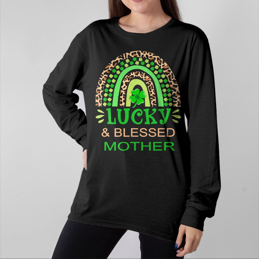 Gift for Mom Shirt, Funny Mom Unisex T-Shirt/Hoodie/Sweatshirt HLT00 - One Lucky Mom St. Patricks Day Blessed Mother Mama T-Shirt