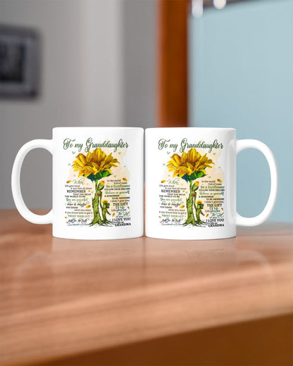TO GRANDDAUGHTER MUG 02 - GIFT FROM GRANDMA - hnds00
