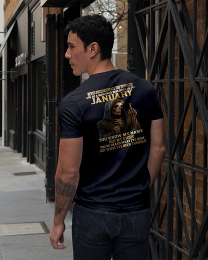 JANUARY - NEVER UNDERESTIMATE - BIRTHDAY T-SHIRT FOR MEN - MTNN01 (SKU26T-01-06-01)